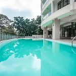 2Bedroom Apartment With Balcony Views Aramis