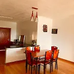 House Share-Lavington Room1