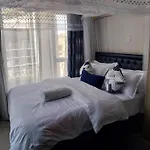 Convertible 1 Bedroom By Dg\'S Suites