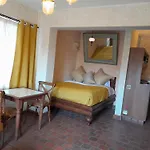 Woodmere Grand Hotel & Serviced Apartments