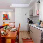 Sunny Modern Apartment Cinnamon Residence