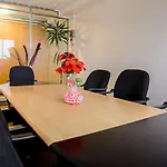 Diamond Plaza Apartments