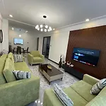 Staroot Apartment-Kilimani Yaya Center