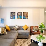 Laurel Hill Suites