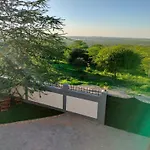 Monisa House
