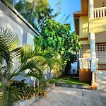 Monisa House