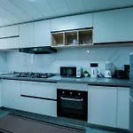 Abantu Parkview 2Br Suite Near Jkia Sgr With Pool Gym Eatery