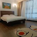 Roseville Apartment