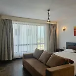 Roseville Apartment