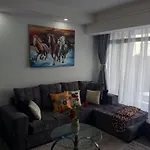 Tranquil 7Th Floor Apartment Near Art Caffe Market