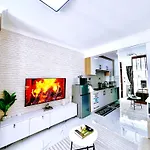 Smarthomes Luxury Studio