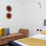 Cozy Luxury 2 Bedroom Apartment-Central Location