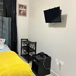 Harly Spacious Teabs Apartment