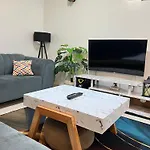 Harly Spacious Teabs Apartment