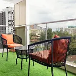 Centrally Located 3Br Stylish Family Haven