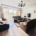 Cherry Wood Apartment Kilimani