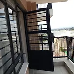 Pinnacle Apartments