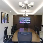 Yaya Hotel & Apartments