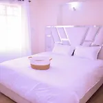 Likizo Luxury Home