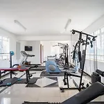 Lovely One Bedroom Apartment,Swimming Pool, Gym, Workspace