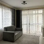 1Br Minimalist Apt At Racecourse