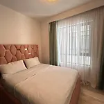 Wood Avenue Furnished Apartments