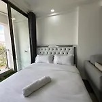 Luxury Studio Apartment Near Yaya Kilimani