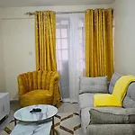 Cozy Queen Homes