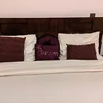 De Gold Nest Crib