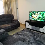 Azania 2Br Homes Opposite Movenpick Hotel