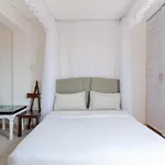 Sunny Spacious Studio