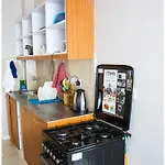Anne\'S Luxurious Thindigua Apartment