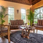 The Jungle Oasis With Heated Pool