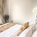 Lafamilia Studio Apartments