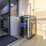 Upscale 3Bd 2 & Half Bath Kilimani Apt With Pool & Gym