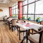 Hemak Suites Hotel