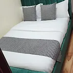 Delly Home Small Studio