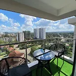 Rare Find Cozy 1Bed With City Skyline Views