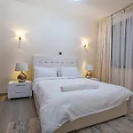 Kika Des Suites