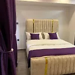 Elegant 1 Bed Apartment Near Yaya Centre With Gym