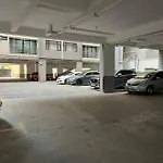 Elegant 1 Bed Apartment Near Yaya Centre With Gym