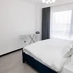Staroot Residence C17 3