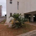 Classy Studio Apartment Racecourse Gardens