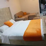 Cosy Cream Studio