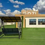 Exquisite Condo With Free Parking Gym And Pool