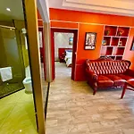 Swiss Lenana Mount Hotel