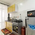 1 Bed And Exta Bedroom At Kilimani Yaya Centre-Nairobi