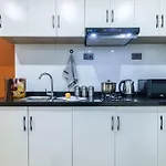 Luxe Studio With Pool, Gym And Work Space
