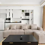 Spacious 1Bedroom Kileleshwa Apartment With Gym, Fast Wifi And Children Playground