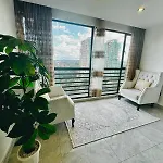 Perry West 3 Bedroom With Dsq